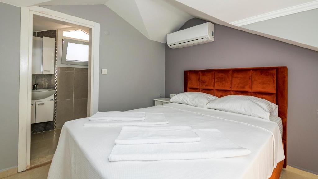 Фетхие: Blue - 4 Bedroom Holiday Villa in Hisarönü