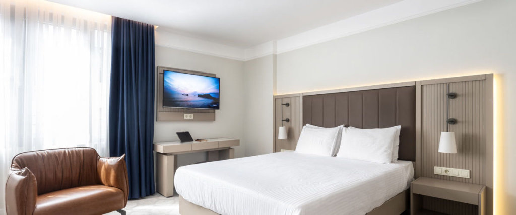 Стамбул: Noble Pangalti Hotel