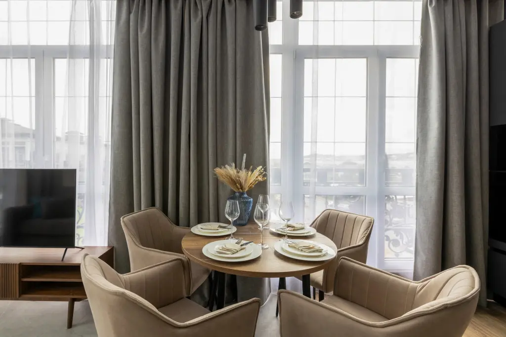 Сочи: Апартаменты Red Apartments Арт Лайт Адриан