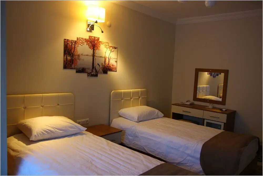 Мут: Deveci Otel