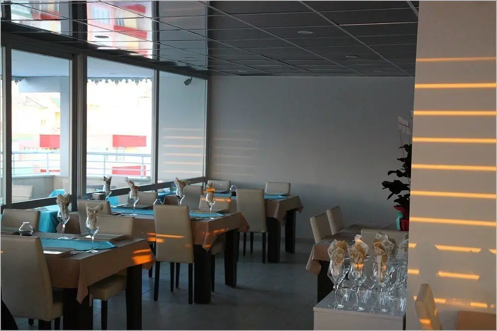 Мут: Deveci Otel