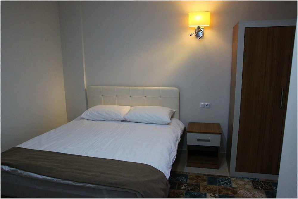 Мут: Deveci Otel