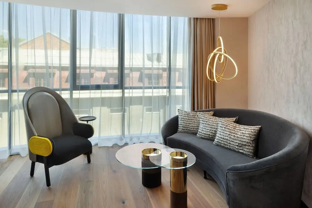 Тбилиси: Paragraph Freedom Square, A Luxury Collection Hotel, Tbilisi
