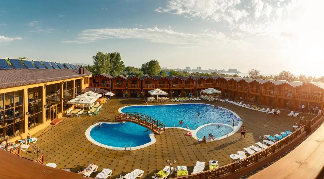 Витязево: Hotel Zolotoy Bereg
