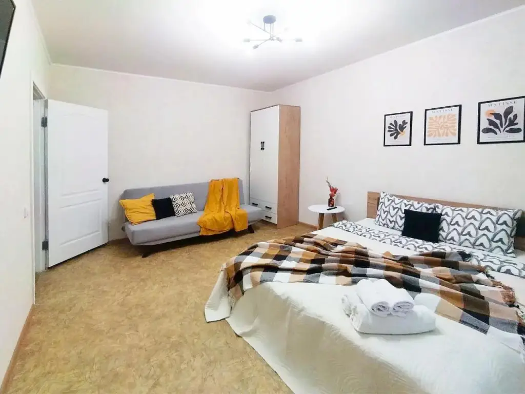 Балаково: Niki Rent на Строительной