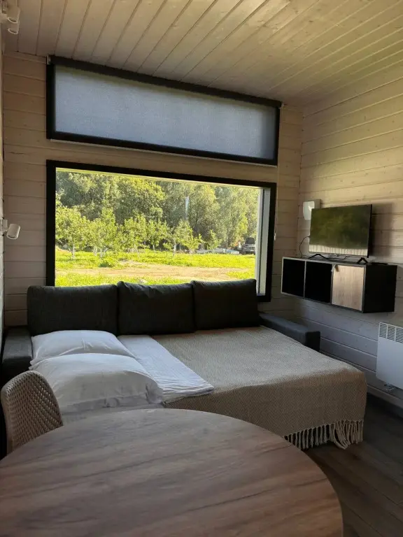 Вистино: Меблированные комнаты Klever Village
