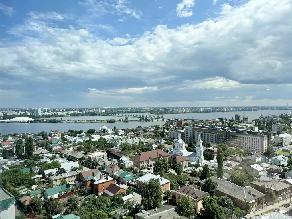 Воронеж: Апартаменты Дизайн-Студия с Видом на Город