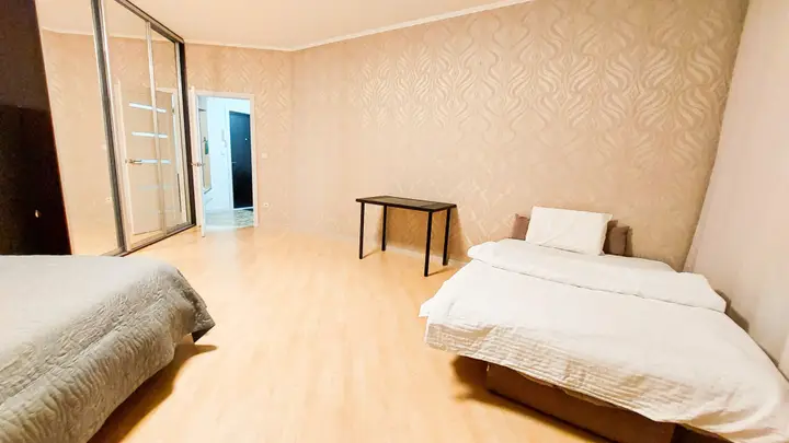 carousel image 4