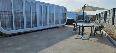Бунгало Капсульный Отель на 4 человека у моря — фото 1