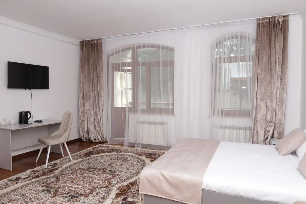 Алматы: Five Villas (Файв Виллас)