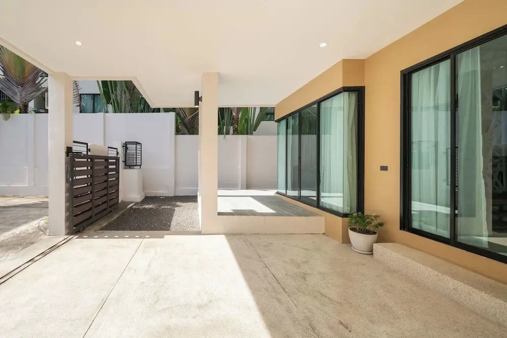 Тхаланг: Chao Wilai Residence | Naiyang Beach | HKT Airport