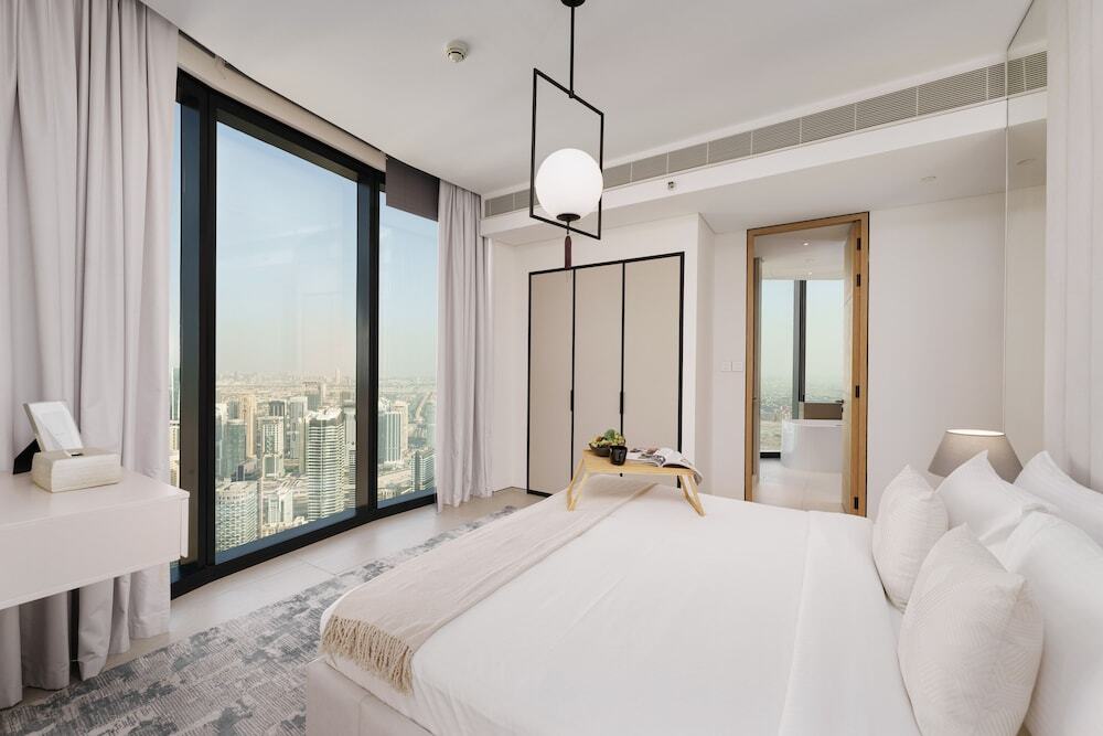 Maison Privee - Lavish Apt w/ Stellar Ocean Views in Address JBR — фото 1
