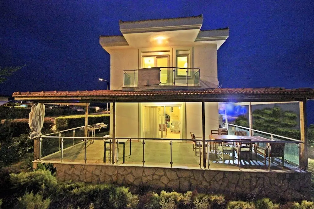 Рейсдере: Family Friend Villa Pool bbq 3b 1 Alacati Cesme