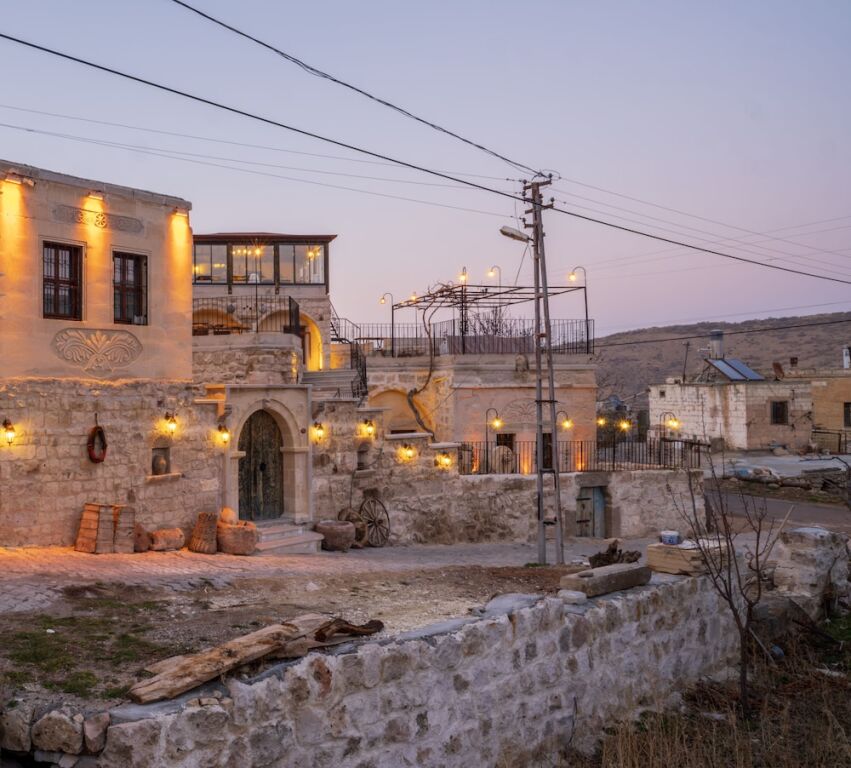 Ешилёз: Theodora Village