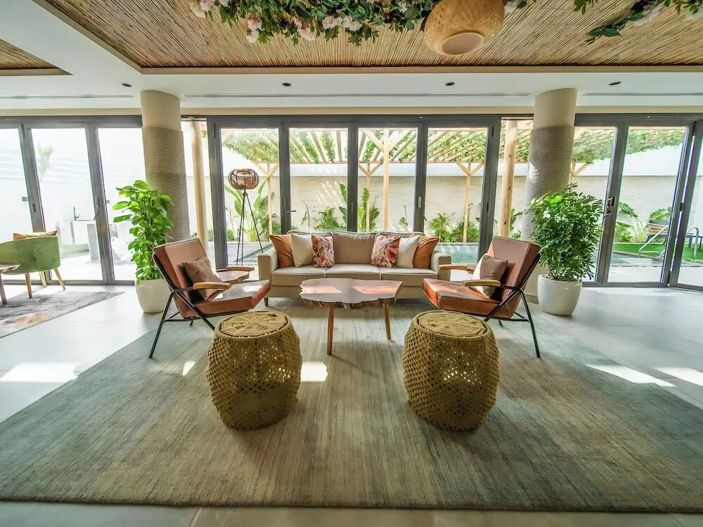 Дубай: Nas House Private Villas