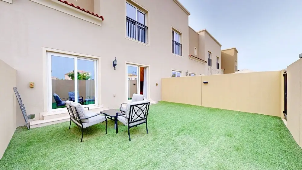 Дубай: Primestay -3br Villa With Private Garden