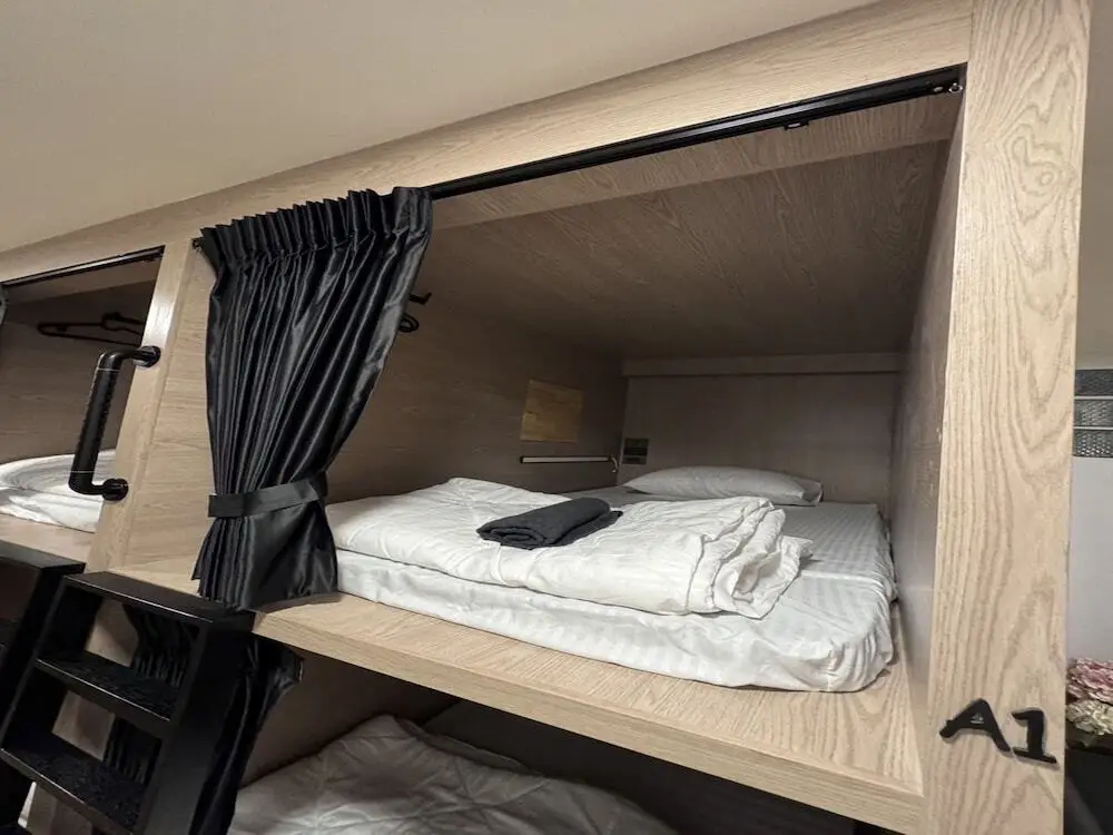 Бангкок: OYO 75495 Ratchadadome Hostel Bangkok