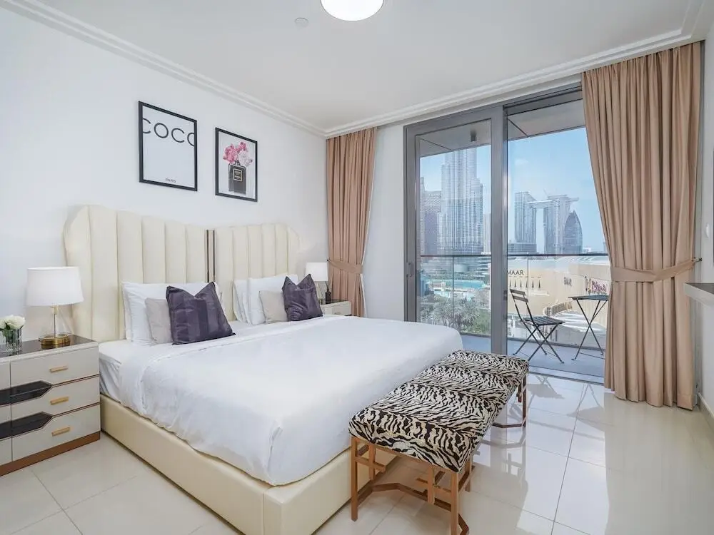 Дубай: Lux 1BR Apt Burj Khalifa View by Belvilla