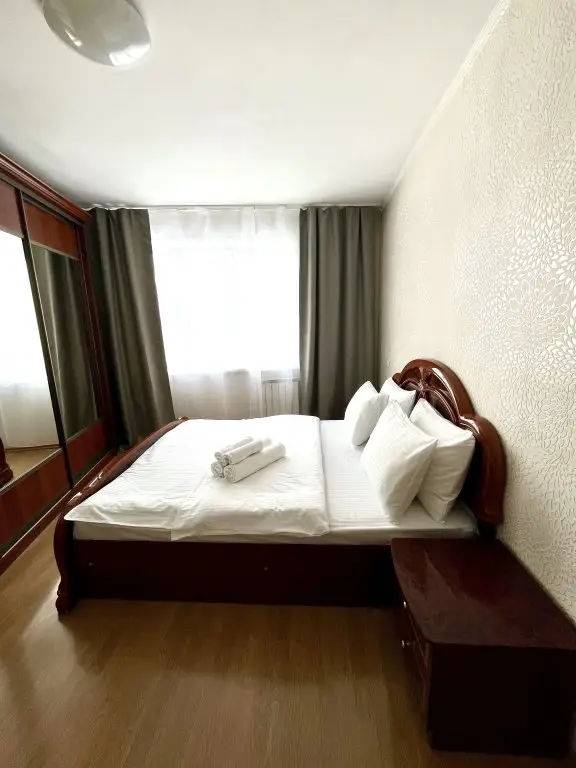 Квартира 4-комнатная — фото 1