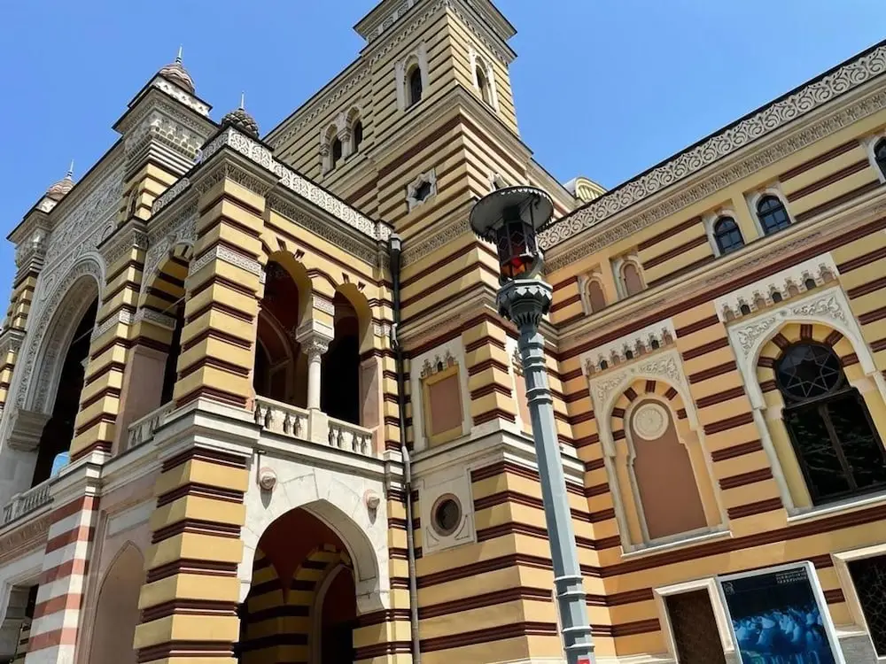 Тбилиси: Красивые апартаменты рядом с оперным театром в центре Тбилиси