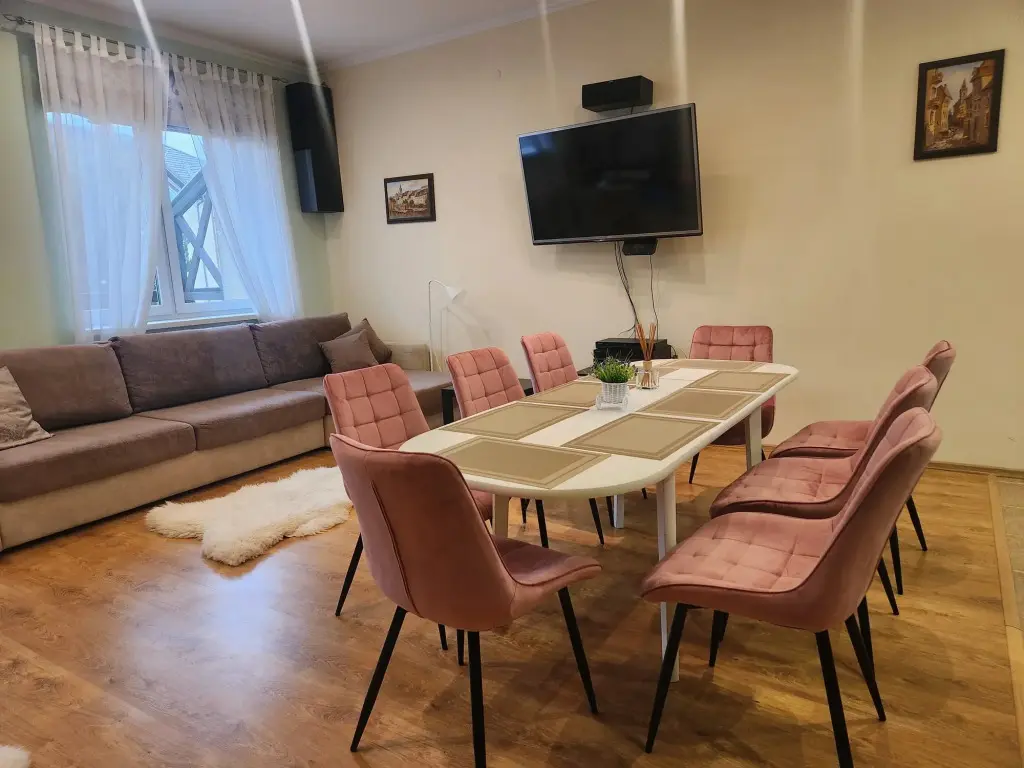 Пионерский: Таунхаус на Рензаева 10Б