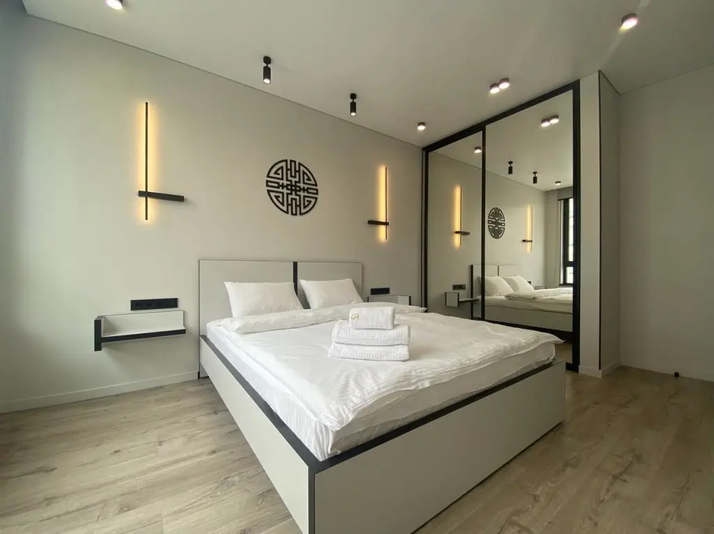 Минск: Апартаменты 2-комнатные HomeApart П. Мстиславца, 12