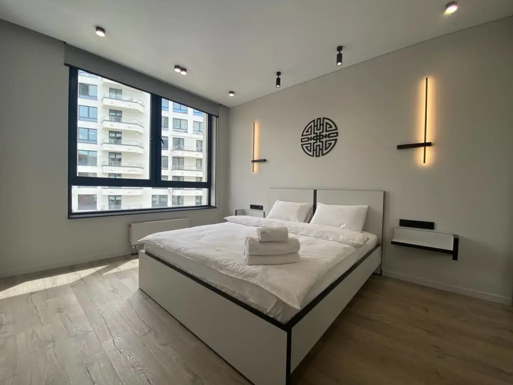 Минск: Апартаменты 2-комнатные HomeApart П. Мстиславца, 12