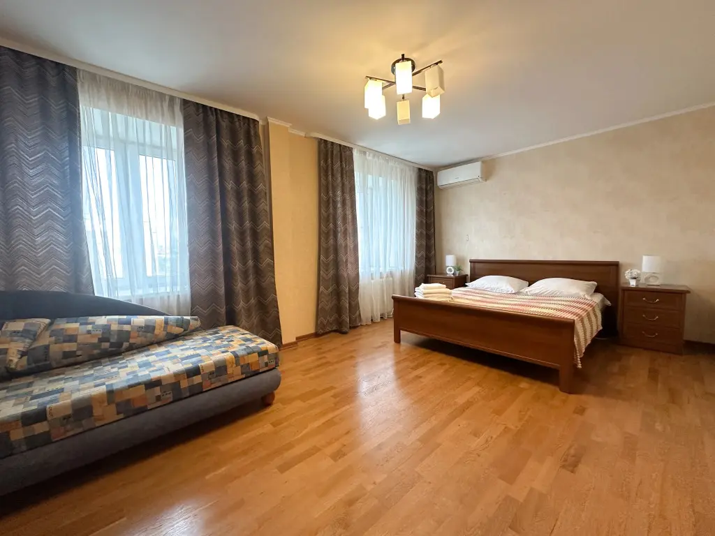 Самара: Квартира Трехкомнатная Аэродромная 72а