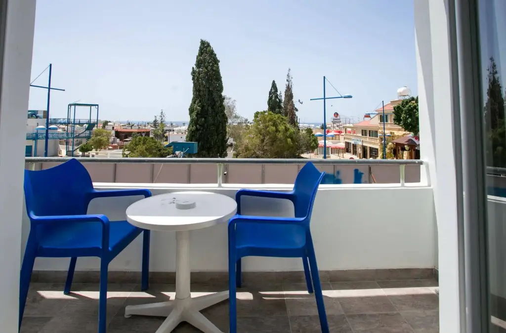 Айя-Напа: Sea Cleo Napa Hotel & Annex