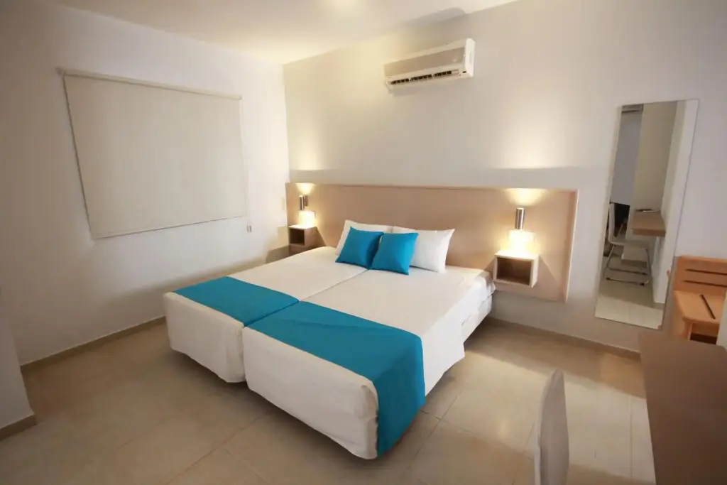 Айя-Напа: Sea Cleo Napa Hotel & Annex