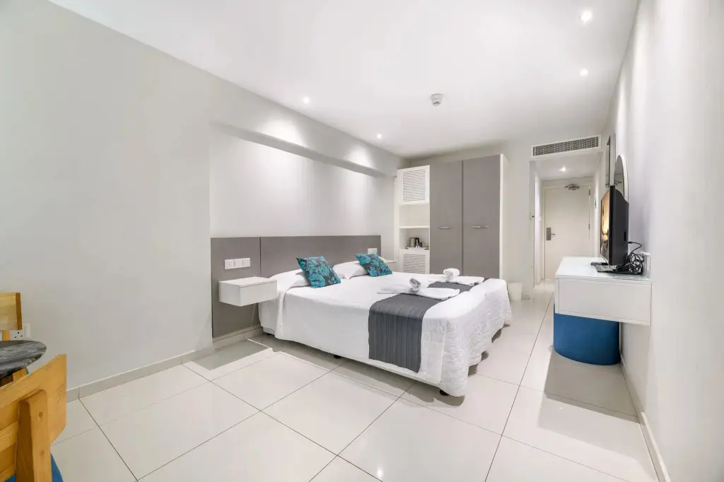 Айя-Напа: River Rock Hotel