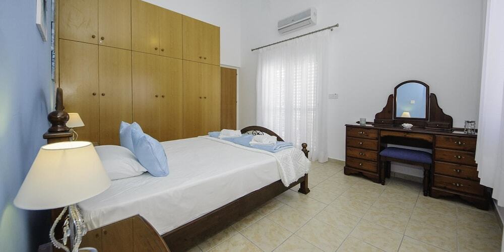 Паралимни: Oceanview Luxury Villa 116