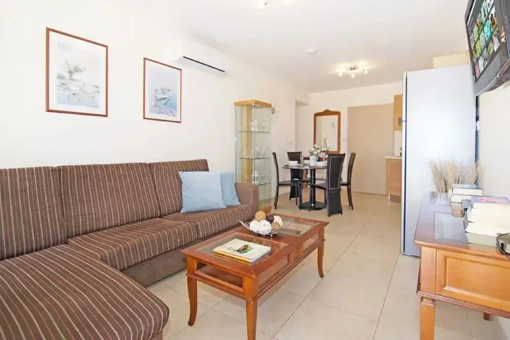 Протарас: Bay View Apartment