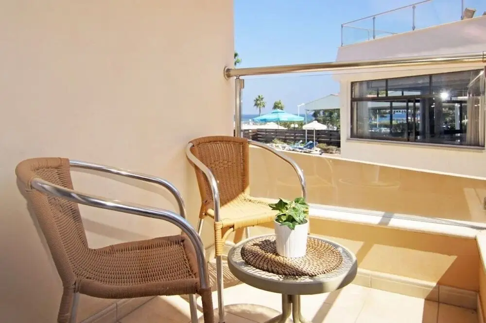 Протарас: Bay View Apartment
