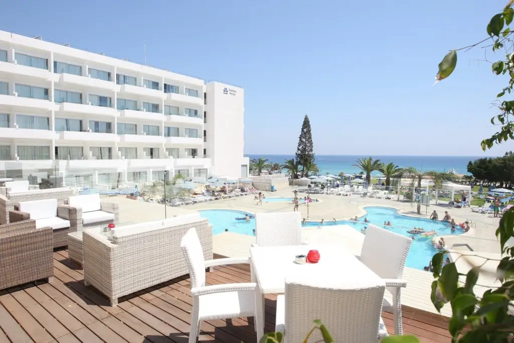 Протарас: Odessa Beach Hotel
