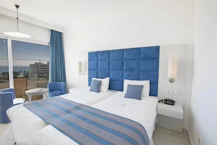 Протарас: Odessa Beach Hotel