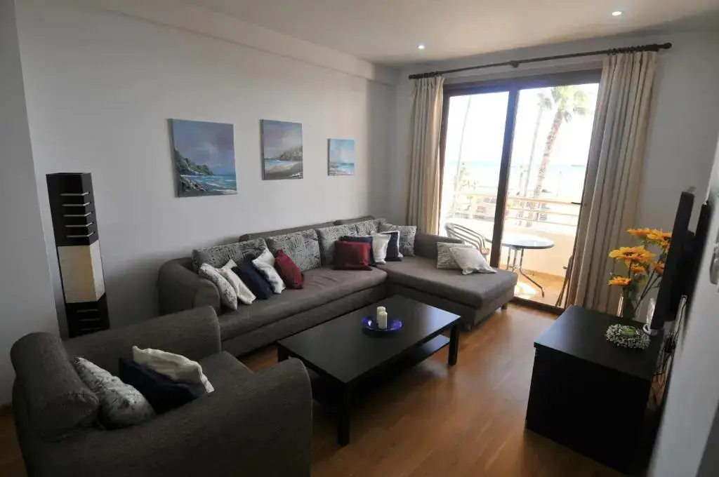 Ларнака: Ithaki Phinikoudes Apartment No. 102