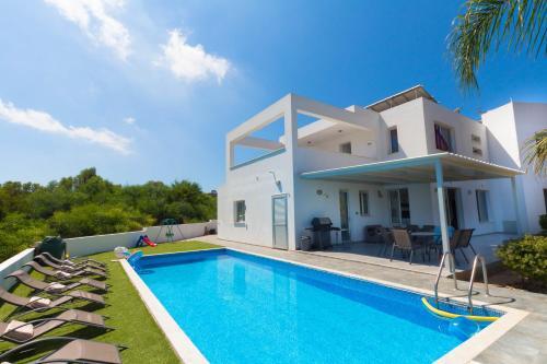 Протарас: Akefalou Bay Villa