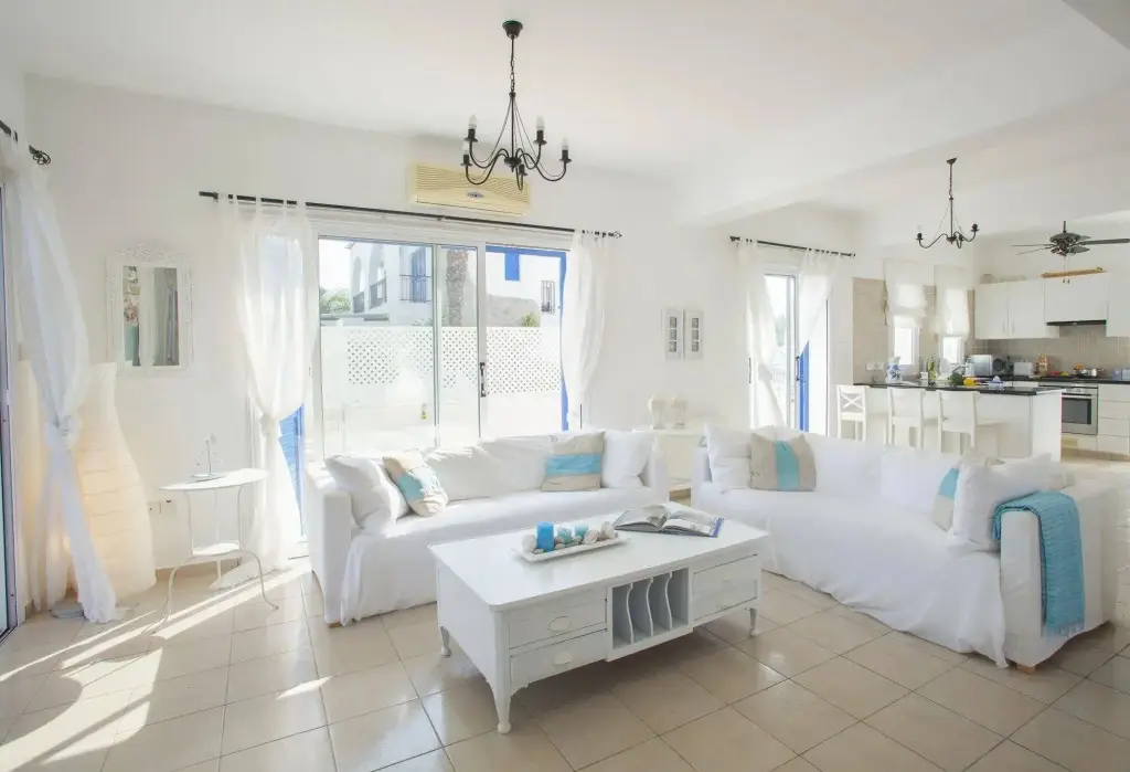 Протарас: Mimosa Seafront Villa