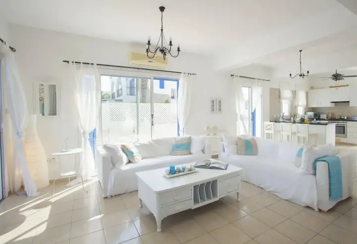 Протарас: Mimosa Seafront Villa