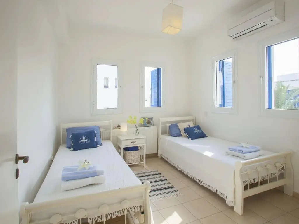 Протарас: Mimosa Seafront Villa