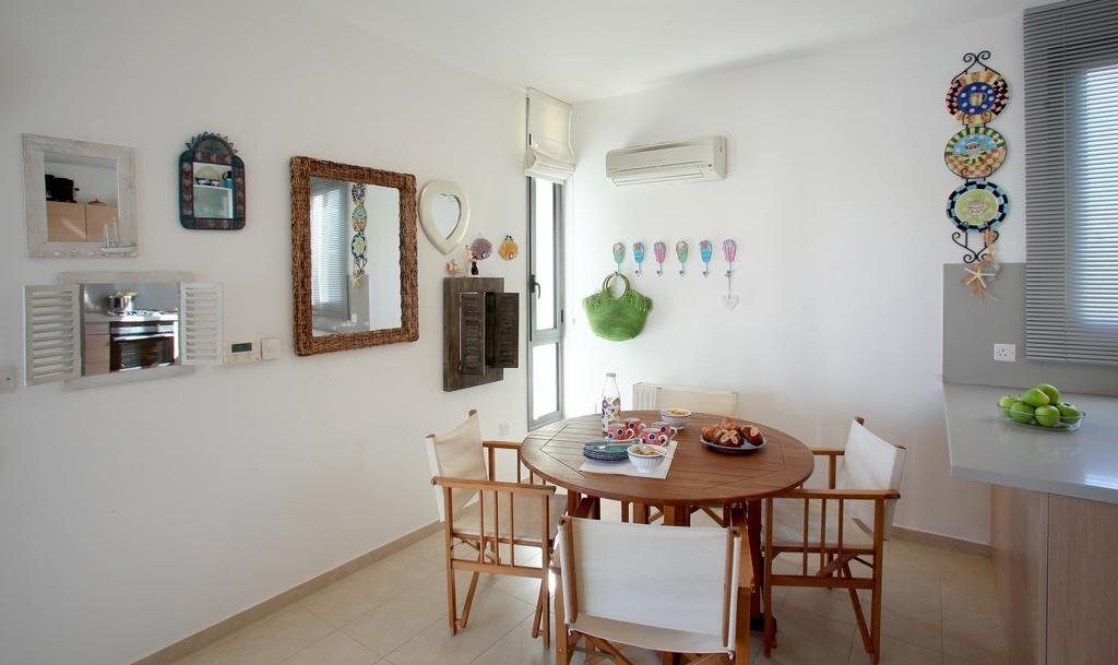 Айя-Напа: Villa Napa Pearl
