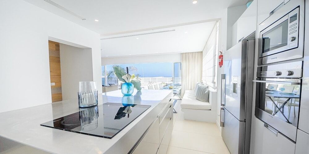 Протарас: Rent Private Villa 100