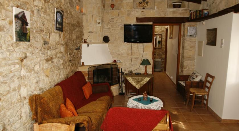 Какопетрия: Potamiou Traditional Village House