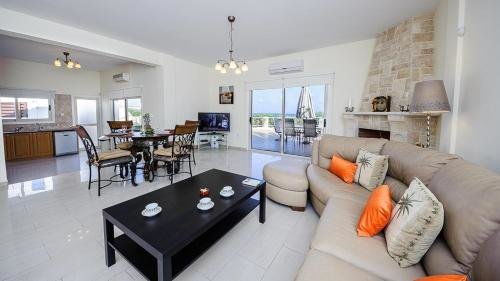 Протарас: Rent Private Villa 196