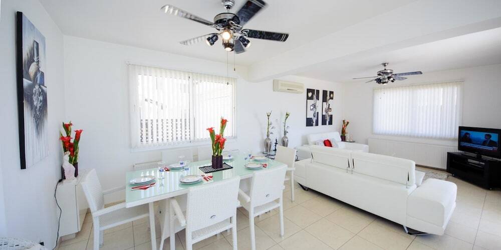 Протарас: Oceanview Villa 113