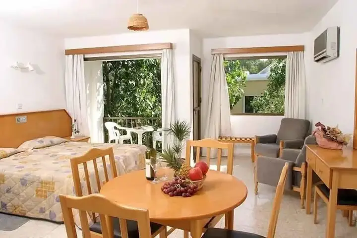 Полис Хрисохус: Alkionest Hotel Apts