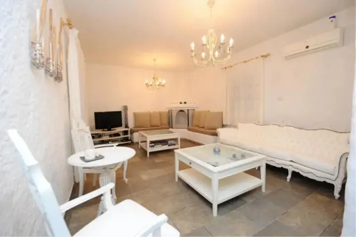 Помос: Votsalo villa