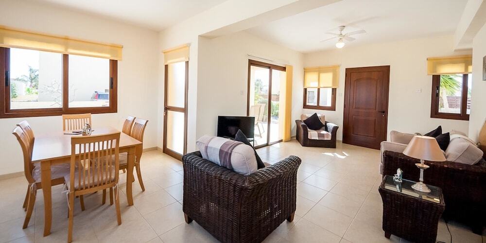 Айя-Напа: Oceanview Villa 066
