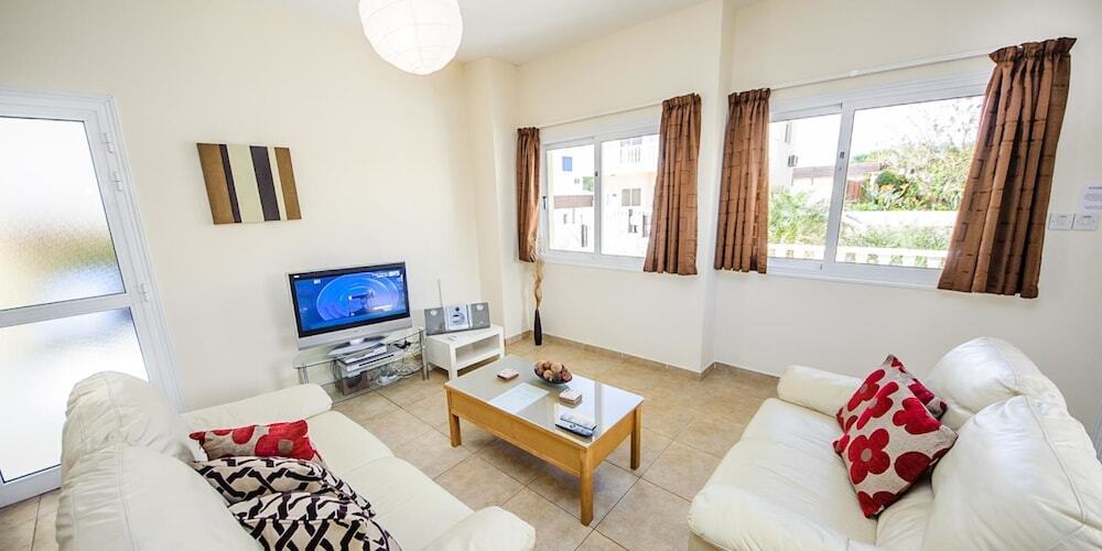 Айя-Напа: Rent Private Villa 040